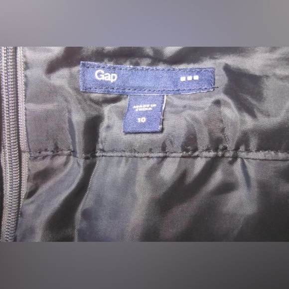 GAP Straight Mini Skirt Gray/Tan Plaid, Oversized Button Detail, Lined; Size 10 - Picture 6 of 10